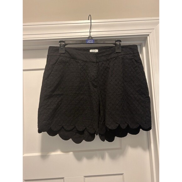 Crown & Ivy Shorts Women’s Size 16W Shelby Flat Front Scalloped Textured Chino - Picture 1 of 6